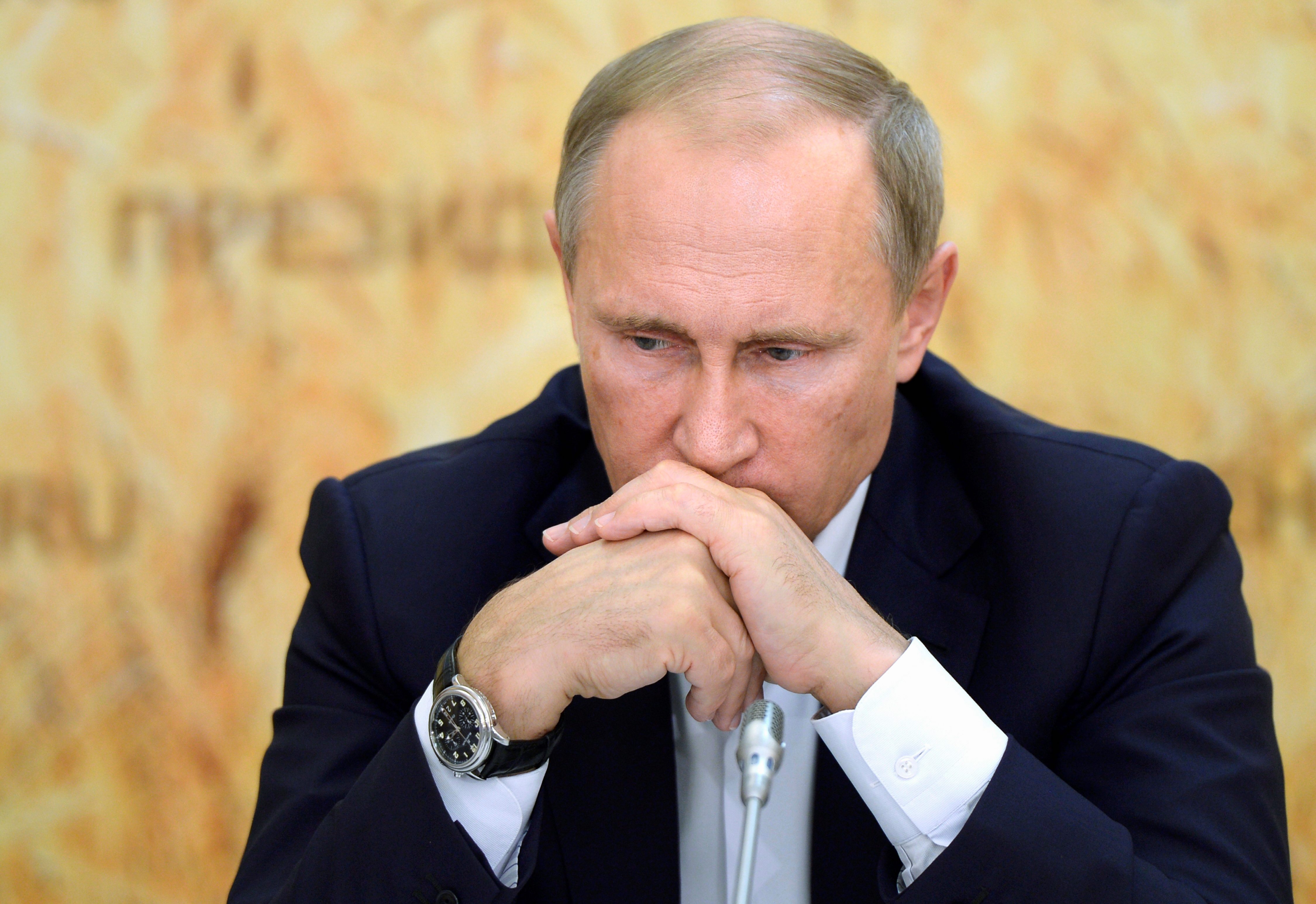 Как стать путиным. Путин злой. Путин властный. Путин взгляд. Путин в отчаянии.